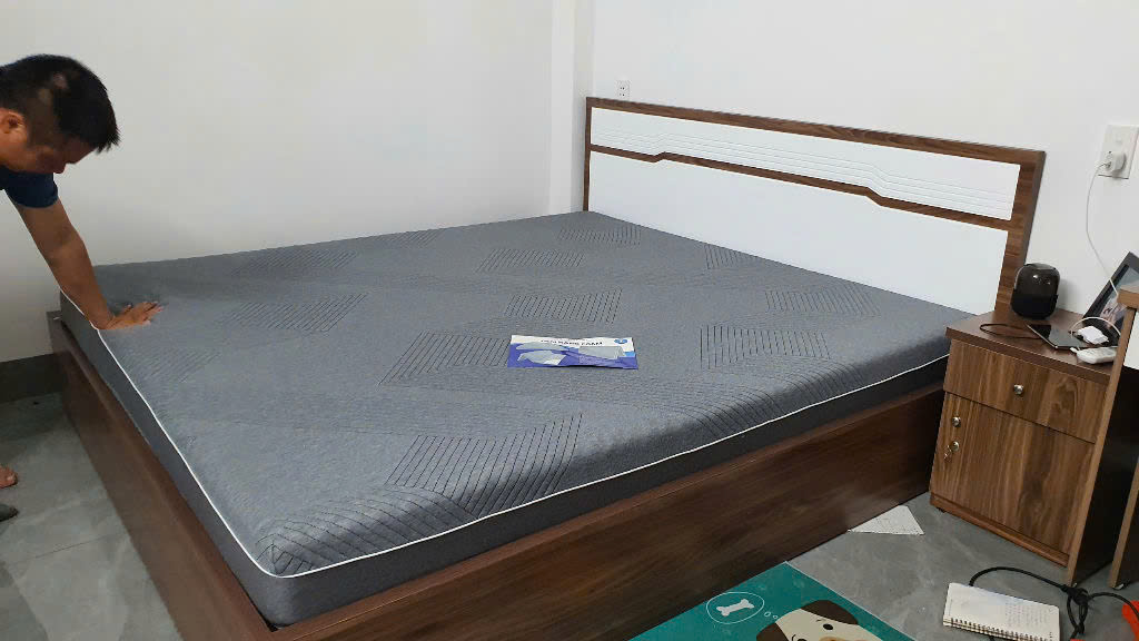 Đệm Foam Đa Tầng Elan: Giải Pháp Toàn Diện Cho Tình Trạng Đau Lưng, Khó Ngủ